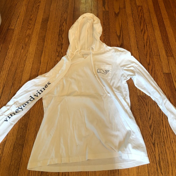 Vineyard Vines Tops - white long sleeve with hood Vineyard Vines Tops - white long sleeve with hood